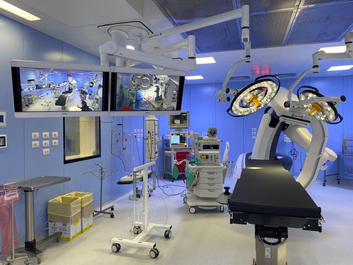 La sala operatoria "ibrida" dell'ospedale di Circolo di Varese