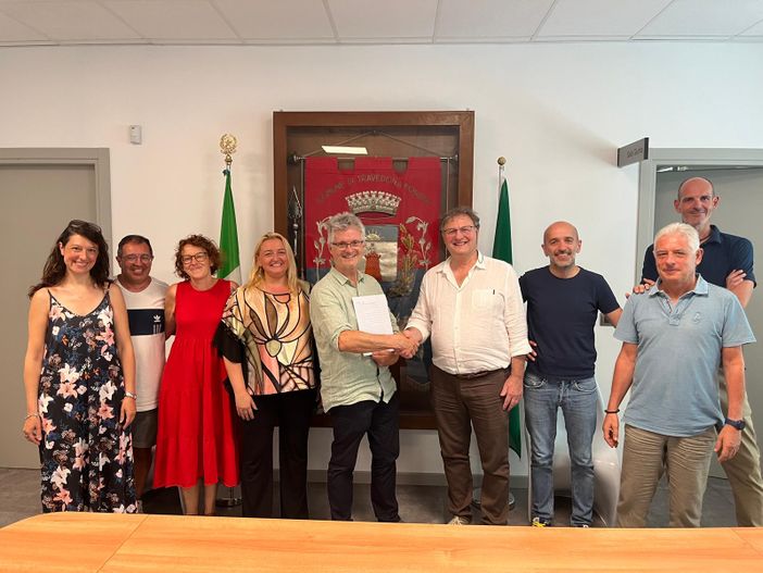 Travedona Monate lavora per l'ecosostenibilità e costituisce la "Comunità Energetica Rinnovabile dei Laghi"