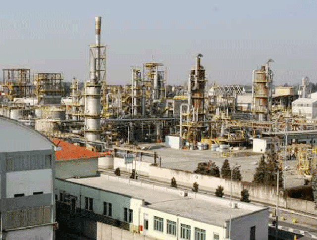 Basta deroghe alla Perstorp di Castellanza. La Provincia: «Proseguono gli incontri. Percorso complesso e articolato»