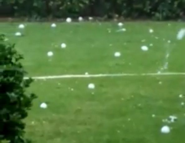 VIDEO. Impressionante grandinata a Pescara: chicchi grossi come arance