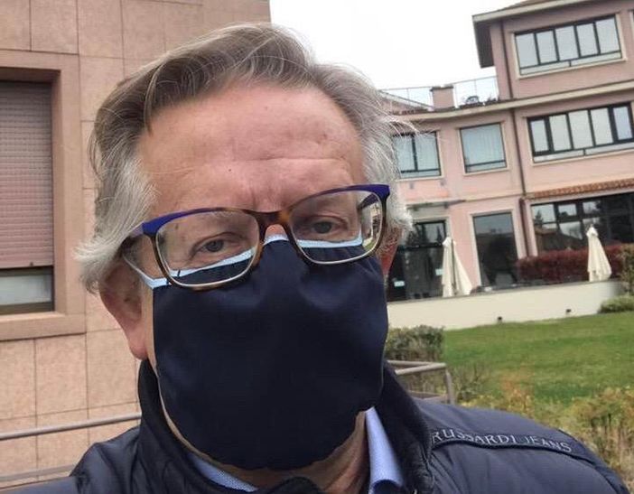 La foto postata questa sera dal dottor Roberto Martegani con il Molina alle sue spalle: dopo tanta sofferenza e battaglia, oggi vince la speranza