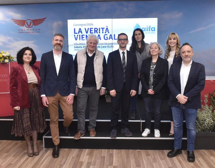 Da sinistra: Desdemona Oliva, direttore ricerca e sviluppo Alfa; Stefano Cattorini e Paolo Broglio, biologi; Paolo Mazzucchelli, presidente Alfa; Laura Fazzini, giornalista; Aurora Magni, docente Liuc; Debora Banfi, direttore Alfa Notizie; Michele Falcone, direttore generale Alfa