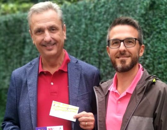 Il sindaco, Pietro Ottaviani, e Alan Menesatti (Vivi Cassano) - Foto dalla pagina Fb di Vivi Cassano