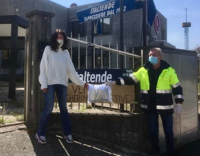 Coronavirus, la Italtende di Gavirate dona mascherine per bambini alla Protezione Civile: «Ci siamo ispirati ai nostri due figli piccoli» Coronavirus, la Italtende di Gavirate dona mascherine per bambini alla Protezione Civile: «Ci siamo ispirati ai nostri due figli piccoli»