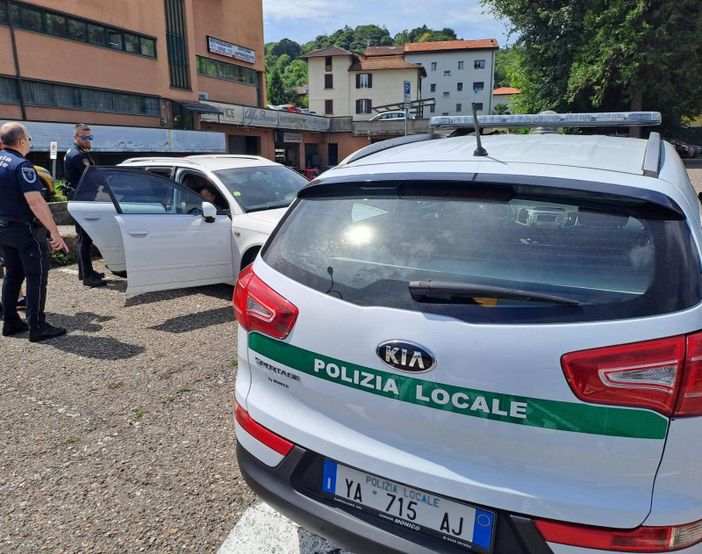 La polizia locale di Lavena Ponte Tresa blocca tre truffatori pronti a colpire La polizia locale di Lavena Ponte Tresa blocca tre truffatori pronti a colpire