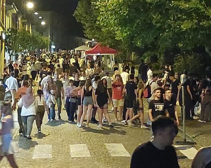 Il Refresh Party trasforma Gavirate in una grande pista da ballo Il Refresh Party trasforma Gavirate in una grande pista da ballo