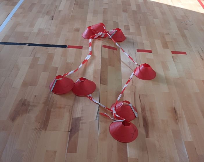 Il pavimento sollevato della palestra delle scuole superiori di Sesto Calende Il pavimento sollevato della palestra delle scuole superiori di Sesto Calende