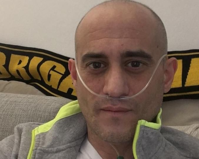 Paolo Capobianco: «Io, il divano, il beverone e la bombola d'ossigeno. Appena finisce ci vediamo?»