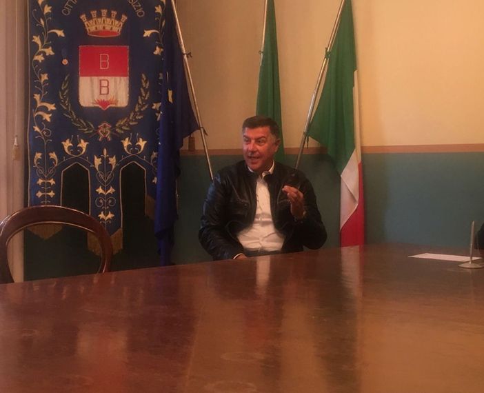 Lorenzo Ferrari della società Amati Live durante la presentazione