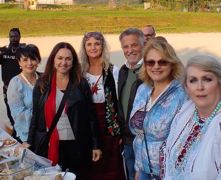 Caterina Cazzato chiude la campagna elettorale da San Fermo: «Partecipate, votate e abbiate il coraggio di puntare su una proposta nuova» Caterina Cazzato chiude la campagna elettorale da San Fermo: «Partecipate, votate e abbiate il coraggio di puntare su una proposta nuova»