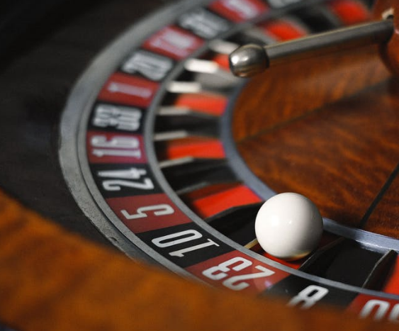 Dai tavoli verdi all'online, la storia della Roulette