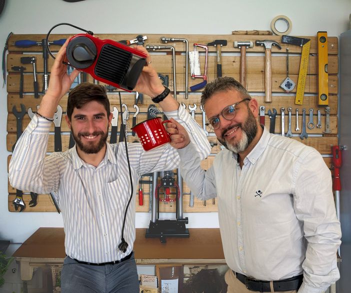 Andrea e Matteo vi aspettano a La Casa del Caffè, a Buguggiate in via Montello 1