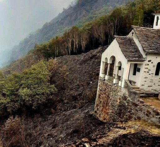 Premosello, salva dalle fiamme la chiesetta dell'Alpe Lut: «Un piccolo miracolo» Premosello, salva dalle fiamme la chiesetta dell'Alpe Lut: «Un piccolo miracolo»