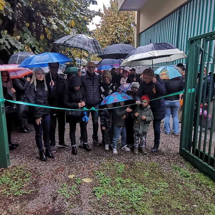 Il taglio del nastro (foto di L. Macchi)