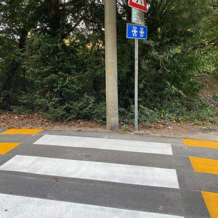 Besozzo, Grande Nord all'attacco: «Il Comune usa l'asfalto solo per realizzare dossi, mentre le strade sono piene di buche»