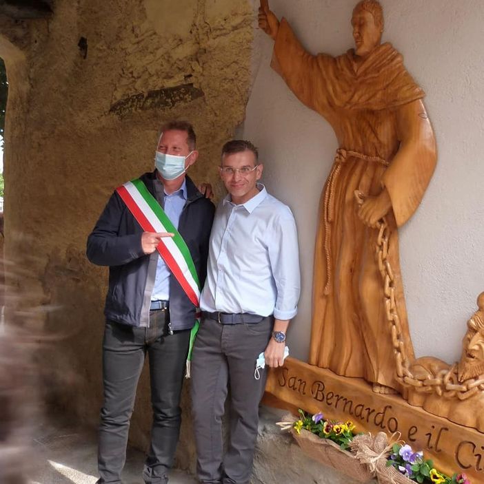 Il sindaco Danilo Centrella con l'artista Sergio Terni