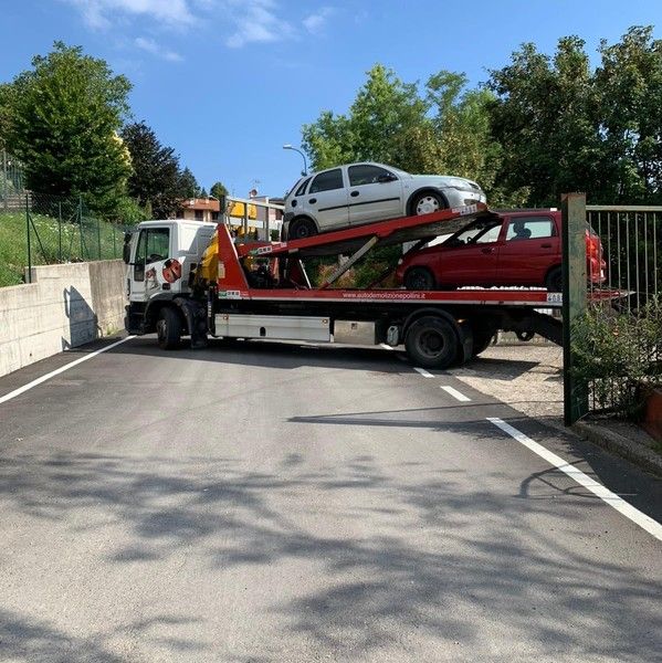 Veicoli abbandonati, recuperati 23 mezzi, di cui 12 ciclomotori