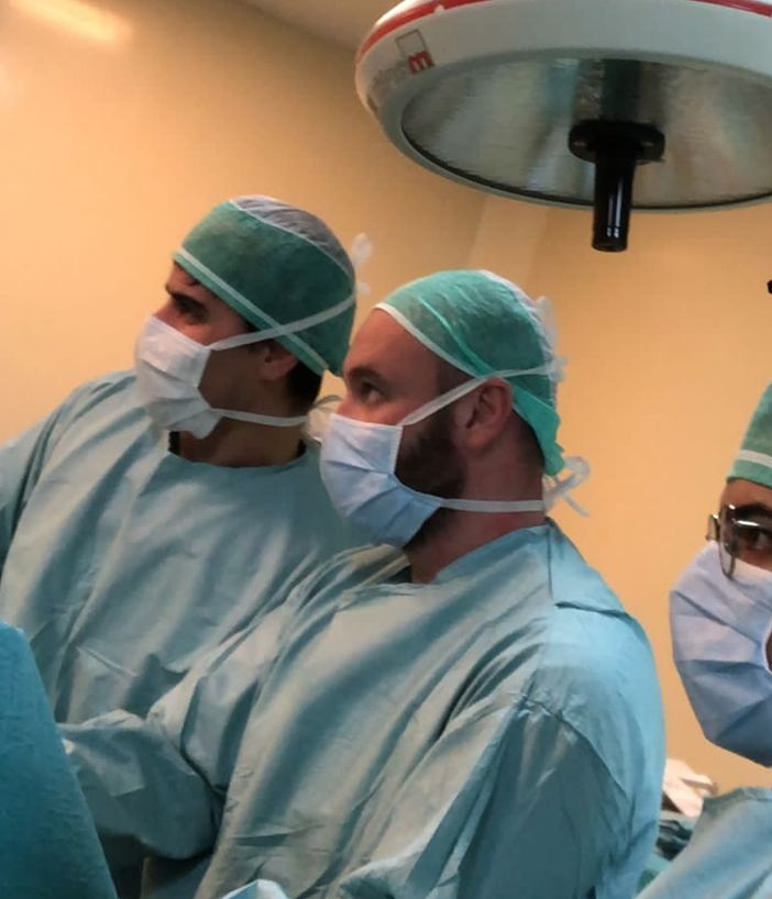 Artroscopia di gomito: intervento di eccezionale rarità eseguito nelle sale operatorie dell'Ospedale di Luino