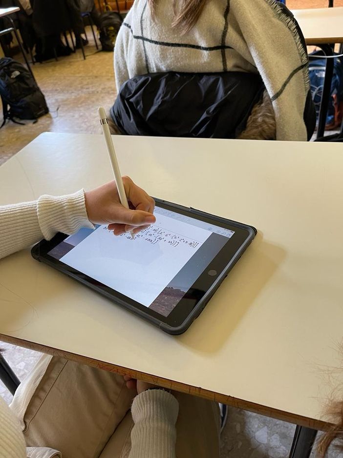 Al “De Filippi” il liceo per il marketing territoriale Al “De Filippi” il liceo per il marketing territoriale