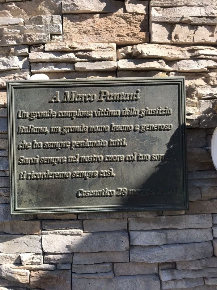 LA STORIA. «Pantani sempre con me»: il tatuaggio del "Pirata" del Cuvignone e l'orgoglio di mamma Tonina