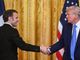 Guerra in Ucraina potrebbe finire &quot;entro poche settimane&quot;, Trump: &quot;Putin aperto a forze di pace&quot;