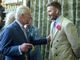 Re Carlo nominerà cavaliere David Beckham: la moglie Victoria diventa Lady Re Carlo nominerà cavaliere David Beckham: la moglie Victoria diventa Lady