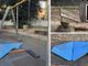 Il parco come appariva ieri, con la "ricostruzione" di una pista sul vialetto e i pezzi mancanti di giochi e panchina