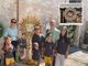 La famiglia Tacchi ad Assisi, nel riquadro la reliquia esposta stamattina in San Michele La famiglia Tacchi ad Assisi, nel riquadro la reliquia esposta stamattina in San Michele