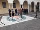 Il messaggio natalizio del sindaco nella corte di Palazzo Gilardoni
