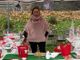 Stefania al suo stand e le creazioni che aveva portato a Natale