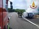 Il furgone in fiamme sulla A26 Il furgone in fiamme sulla A26