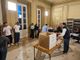 Le operazioni di voto per il nuovo consiglio comunale dei giovani di Laveno Mombello