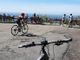 Cicloamatori al belvedere del Campo dei Fiori, dove oggi si sono toccati i 29 gradi