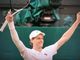 Sinner re di Wimbledon: la storia è scritta sull'erba sacra