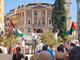 Bandiere della Palestina in piazza Monte Grappa: stasera alle 22 la manifestazione "disertiamo il silenzio" nel cuore di Varese. Cinque minuti di rumore per «unire le nostre sirene, i clacson, le nostre campane alle sirene delle ambulanze di Gaza» Bandiere della Palestina in piazza Monte Grappa: stasera alle 22 la manifestazione "disertiamo il silenzio" nel cuore di Varese. Cinque minuti di rumore per «unire le nostre sirene, i clacson, le nostre campane alle sirene delle ambulanze di Gaza»