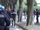 Un momento degli scontri (foto Polizia di Stato) Un momento degli scontri (foto Polizia di Stato)