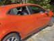 Il finestrino dell'auto rotto dai ladri nei pressi del Chiostro di Voltorre a Gavirate Il finestrino dell'auto rotto dai ladri nei pressi del Chiostro di Voltorre a Gavirate