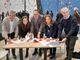 La firma del protocollo tra istituzioni questa mattina nella nuova palestra di arrampicata di San Fermo: da sinistra Giuseppe Carcano, dirigente dell’Ufficio Scolastico Territoriale, la preside dell’Istituto comprensivo Varese 1 Caterina Gioia, il preside del Liceo Scientifico Marco Zago, la rettrice dell'Insubria Maria Pierro  e  il sindaco Davide Galimberti