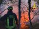 Incendio di Laveno sconfitto: il giorno del grazie e delle indagini sulle cause Incendio di Laveno sconfitto: il giorno del grazie e delle indagini sulle cause