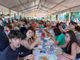 Stand gastronomico protagonisti nel fine settimana in provincia di Varese: nella foto le tavolate della manifestazione "Tri dì in cumpagnia" di Sesto Calende