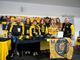 I volontari del mitico banchetto all'ingresso dell'Acinque Ice Arena dove troviamo tutto il merchandising ufficiale dei Mastini (foto Galbiati) I volontari del mitico banchetto all'ingresso dell'Acinque Ice Arena dove troviamo tutto il merchandising ufficiale dei Mastini (foto Galbiati)