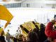Un brivido emerge dal passato nell'Acinque Ice Arena in delirio per i Mastini: il drappo giallo della mitica Kronenbourg issato sulle gradinate (PhotoSport &amp; More)