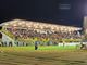 Il grande pubblico che a Broni ha assistito alla vittoria dell'Oltrepò nel derby sul Pavia. Sotto il delirio biancorosso per il gol vincente di Gabrielli
