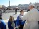 Qui sopra e sotto nella gallery le foto della felicità: Papa Francesco si intrattiene con Daniele De Grandis in biancoblù in piazza San Pietro; poi Danielino è con Laura, moglie del presidente del Pro Patria Club Robetto Centenaro, dopo l'incontro con il Pontefice