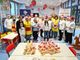 Presepe di pane, panettone gigante e merenda preparata dai ragazzi che vogliono diventare cuochi: i doni buonissimi per la Pediatria del Del Ponte