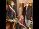 Nonna Angelina tra il sindaco Bellaria e il vicesindaco Aliprandini in una foto dalla pagina Facebook del Comune