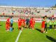 Varese applaudito dal Franco Ossola dopo l'1-0 all'Alcione (foto Ezio Macchi)