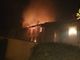 A fuoco una casa a Vergiate: completamente distrutto il tetto dell'edificio