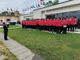 Il console cinese schierato davanti alla squadra che affronterà la Coppa del Mondo di Varese