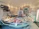 Alessandro Ripoli al bancone della macelleria